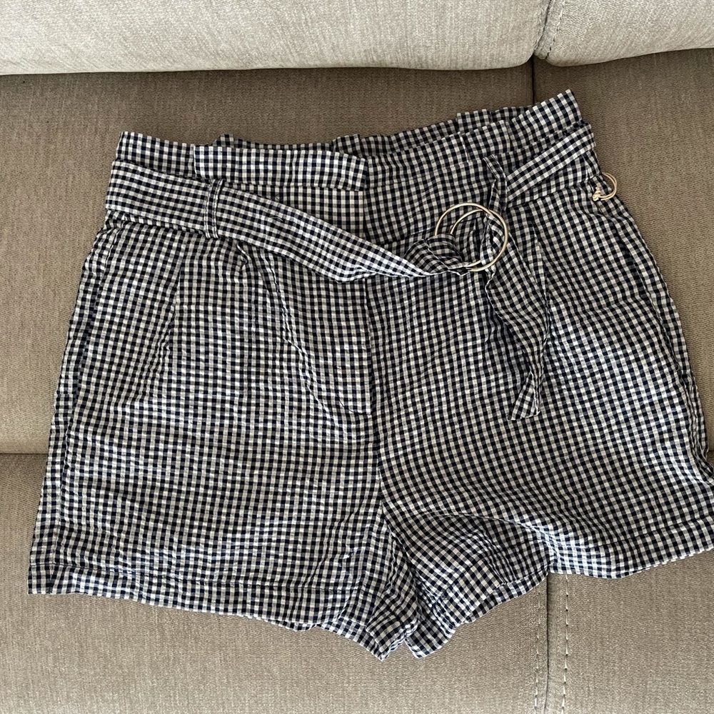 Summer shorts- checkered blue/white, silver buckle